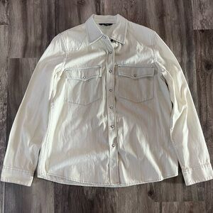 Woman’s express denounce button down